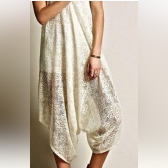 Free People Beach Cover Up Romper Jumpsuit BLACK Lace Spaghetti Straps Small - Picture 3 of 11